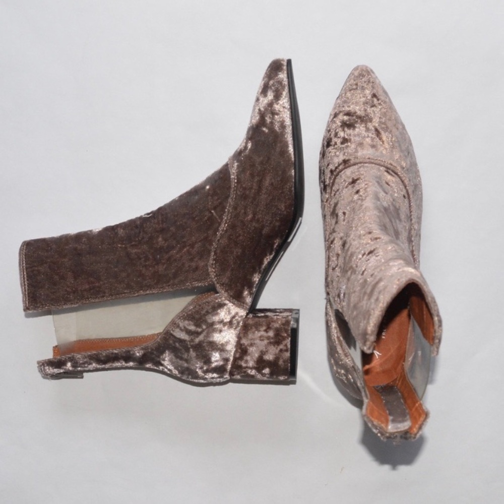 Free People Velveteen booties